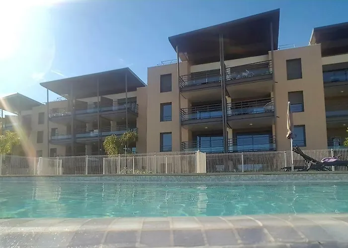 Vista Апартаменты Антиб
