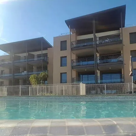 Studio Vista Apartment Antibes